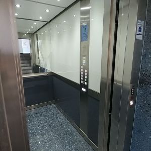 Kabine, ESG RAL 9001 Cremeweiß, RAL 7015 Schiefergrau