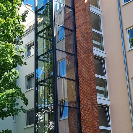 Außenaufzug Gesamtansicht